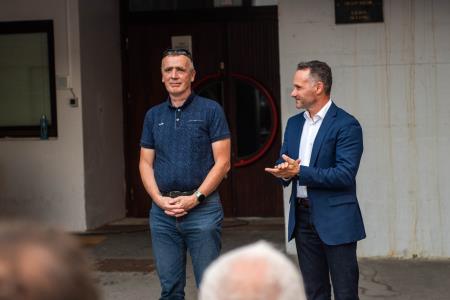 OBČINSKO PRIZNANJE ZA DVA DIRIGENTA, HIŠNIKA, MEDICINSKO SESTRO, ZGODOVINARJA IN PEVSKI ZBOR 36